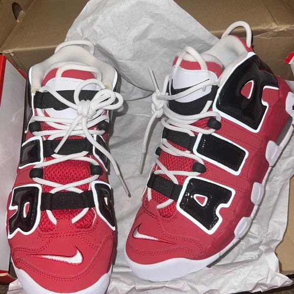 Nike uptempos - Picture 2 of 6